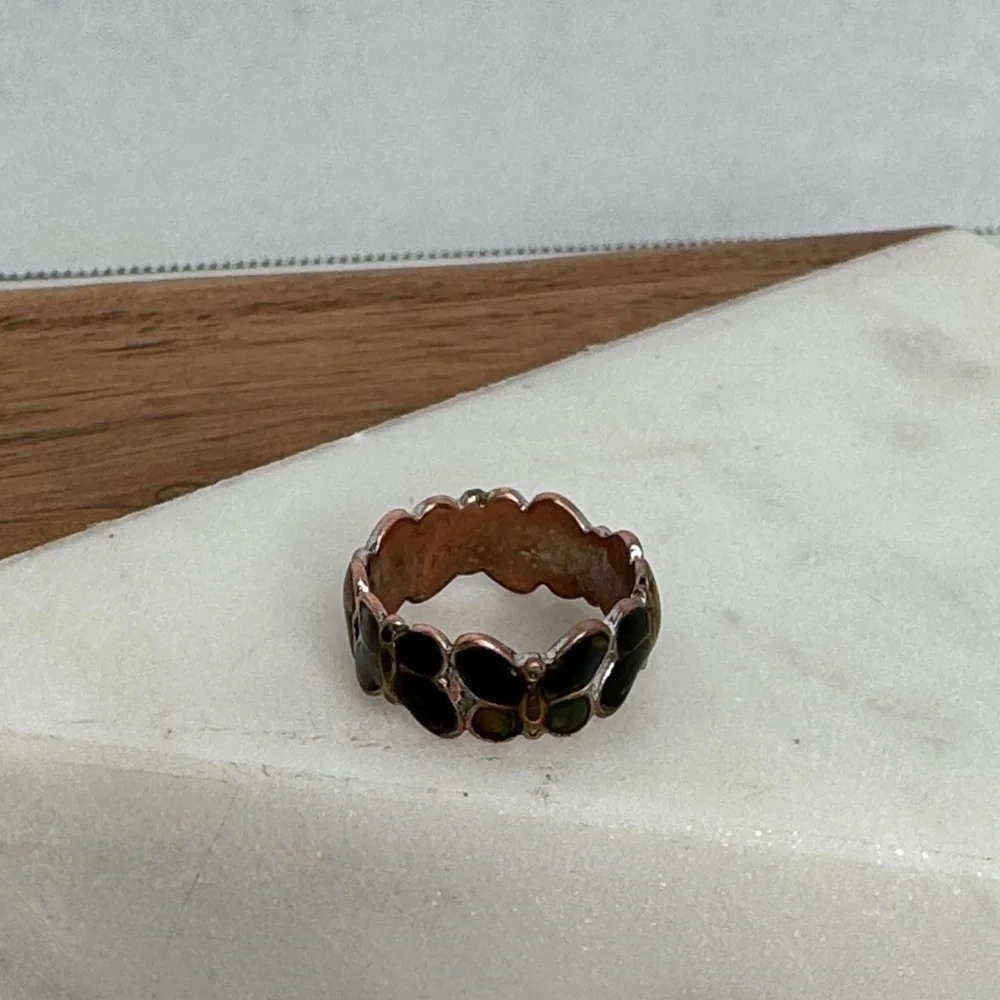 Vintage Estate Enamel Butterfly and Copper(?) Ring Sz 6 Lot D49 - Picture 2 of 10